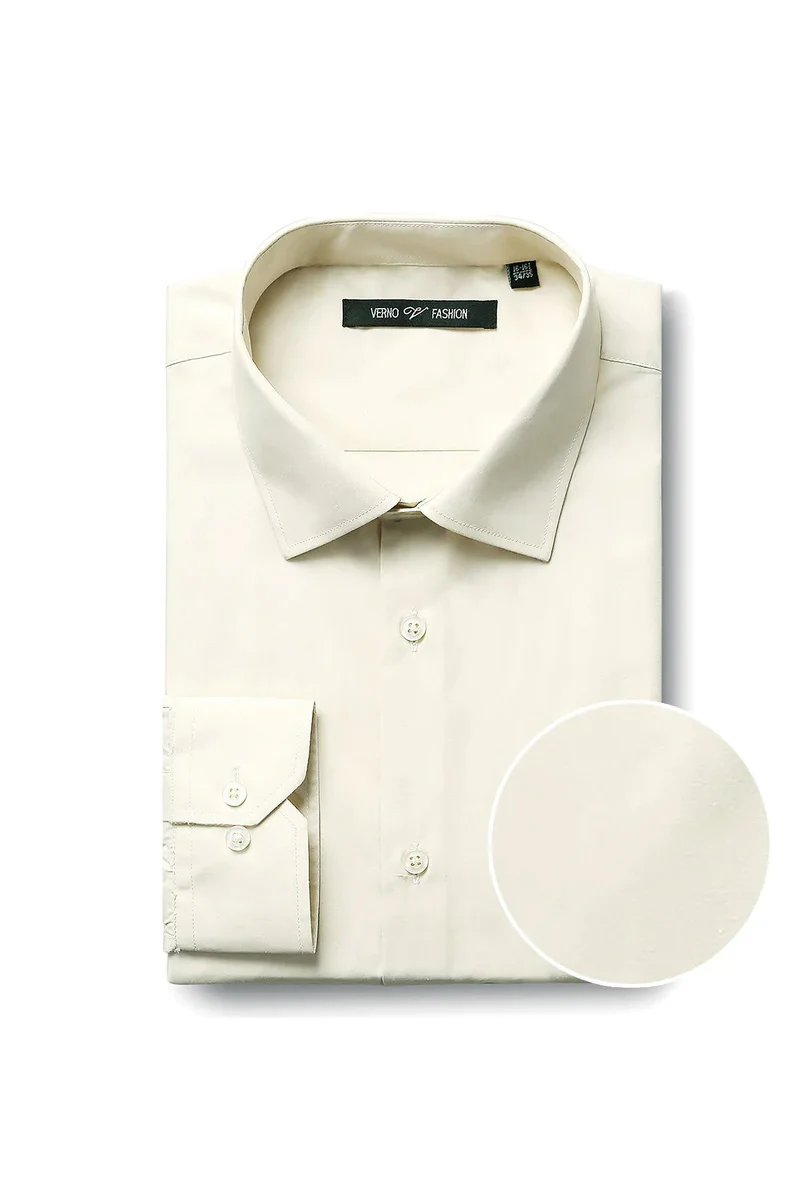 Mens Classic Fit Spread Collar Dress Shirt in Red - Image 3